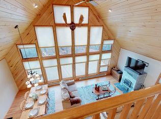 2113 Knob Dr, Slatyfork, WV 26291