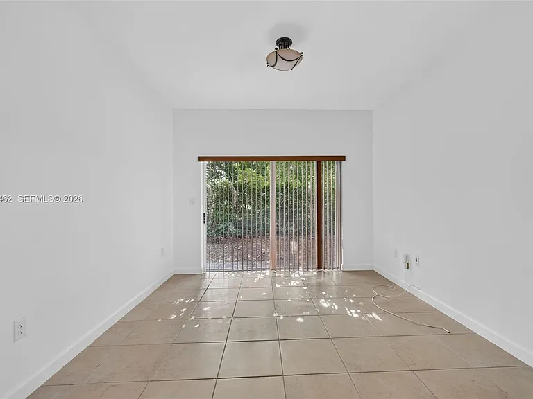 236 SE 32nd Ave — Photo 8