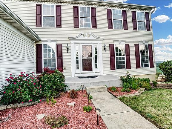 4th image of 430 Canterbury Ct