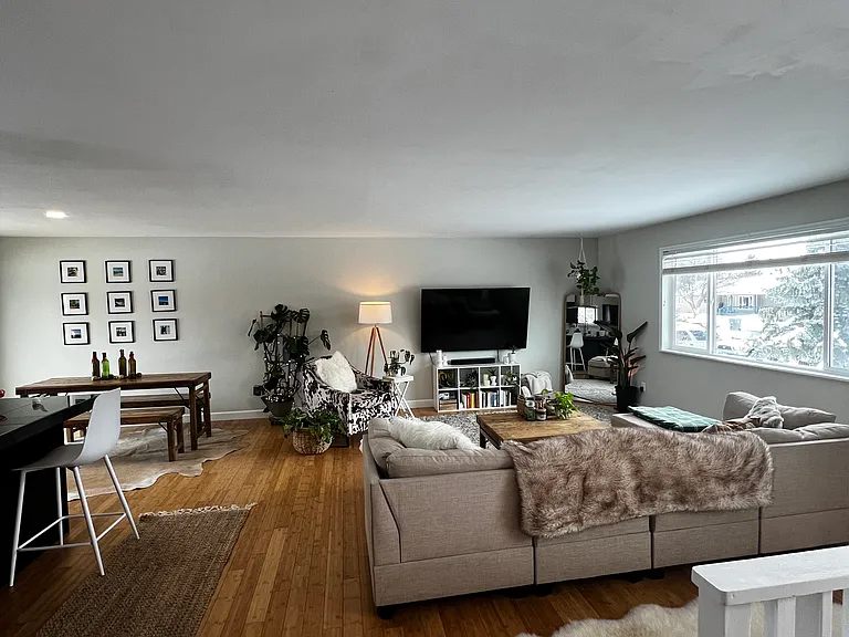 990 Doane Rd — Photo 6
