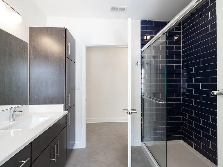 Annex Apartments — Photo 13