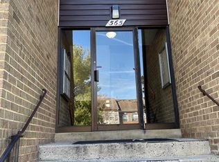 565 Florida Ave APT 203, Herndon, VA 20170