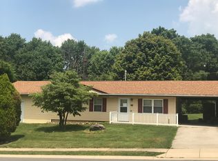 212 Sunset Dr S, Johnstown, OH 43031