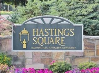 41 Kensington Ct, Hackettstown, NJ 07840