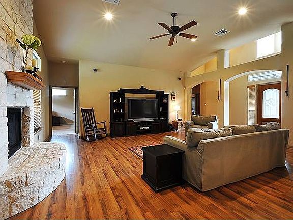 2nd image of 240 Honeycomb Cir