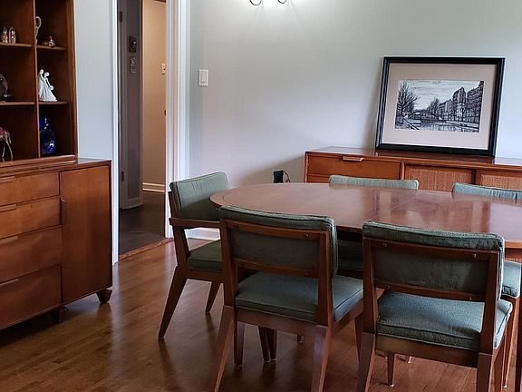 2nd image of 1847 Brookside Dr