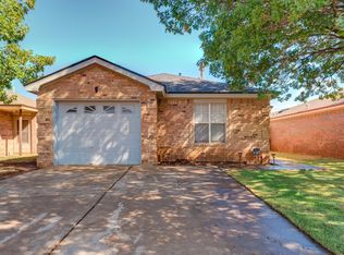 736 9th St, Wolfforth, TX 79382