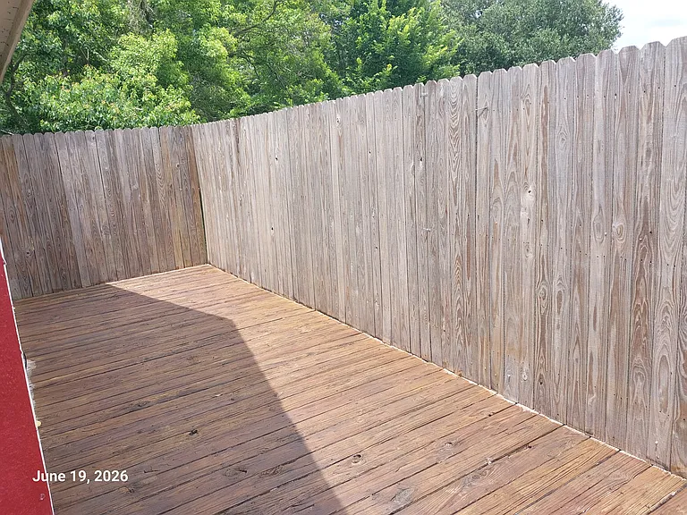 500 N Beaumont St — Photo 2