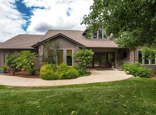 11 Ridgewood Dr, Roseburg, OR 97471