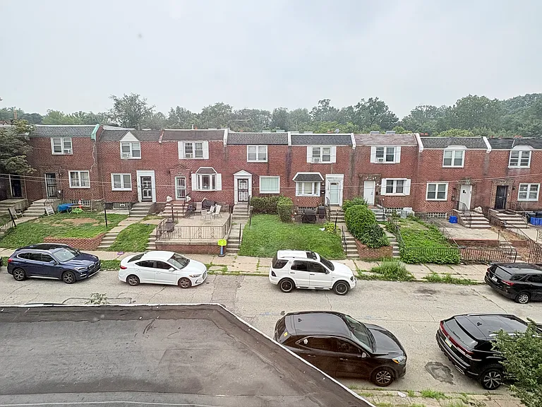 1700 N Edgewood St — Photo 17