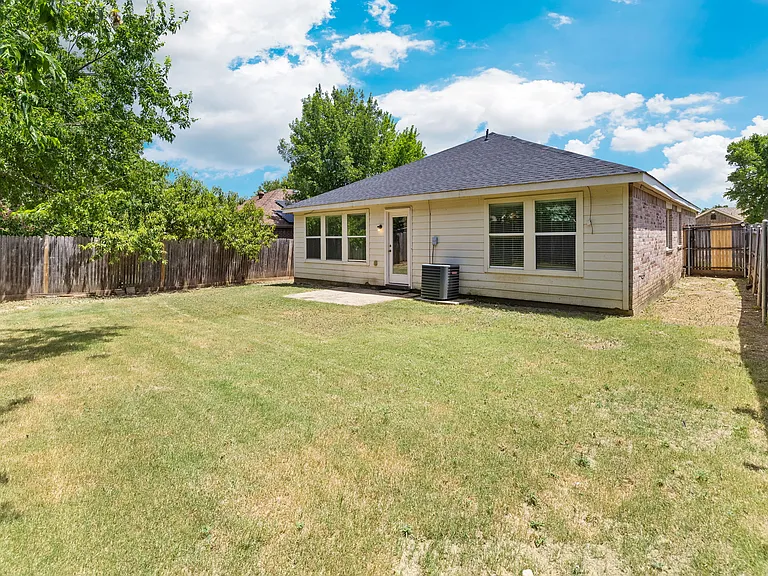 4033 Carver Ct — Photo 19