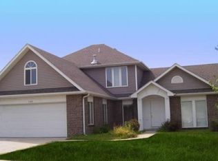 708 Shakertown Way, Columbia, MO 65203