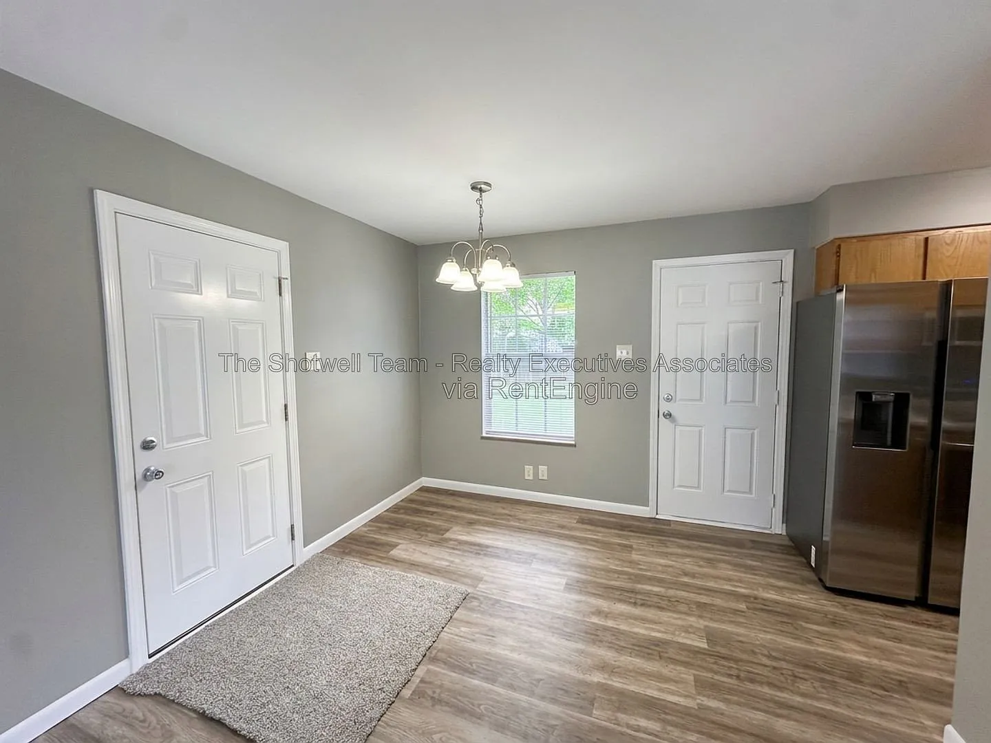 3 bed, 1.0 bath, 1000 sqft, $1,845 — Photo 4
