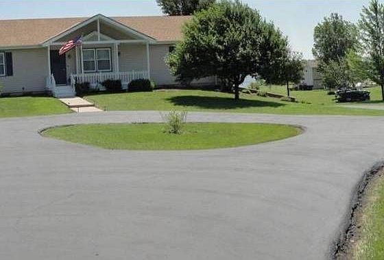 2nd image of 29609 Hedge Ln