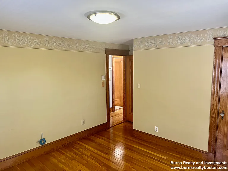 616 Adams St — Photo 8