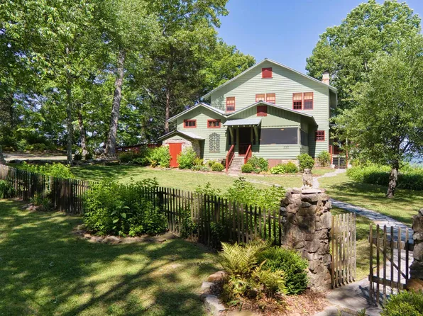232 S South Cool St, Mentone, AL 35984