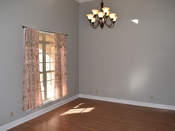 5th image of 104 Cypress Creek Dr
