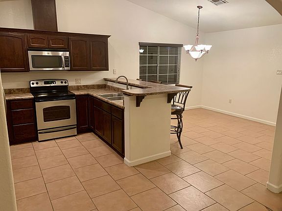 2nd image of 1368 E Babbitt Ln