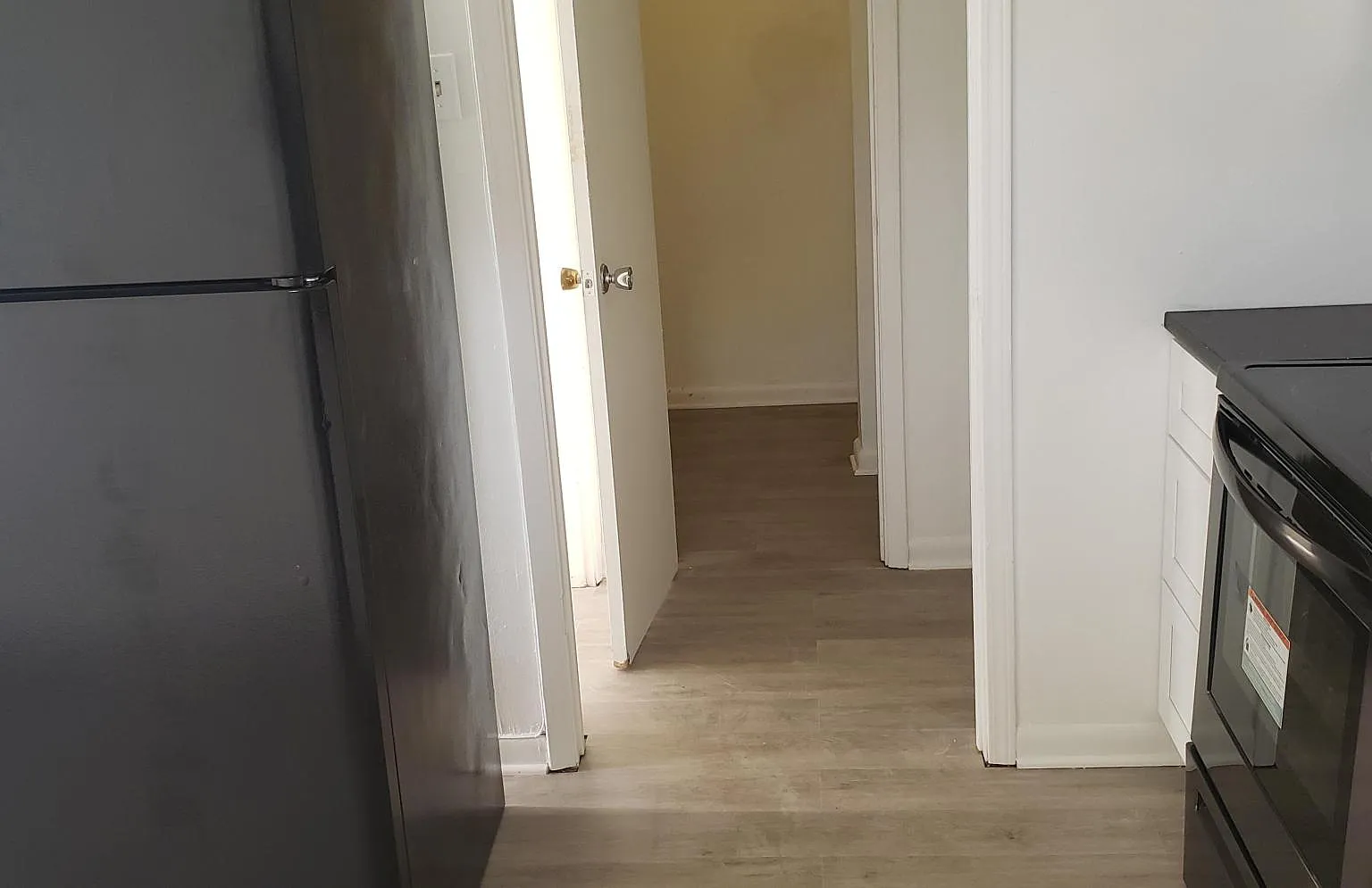 1 bed, 450 sqft, $900 — Photo 3