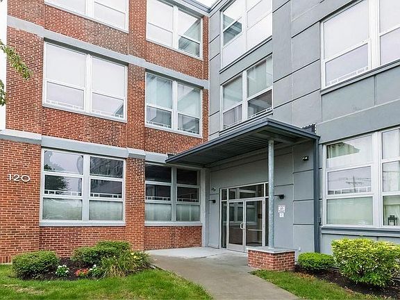 2nd image of 120 Holmes St Unit 201