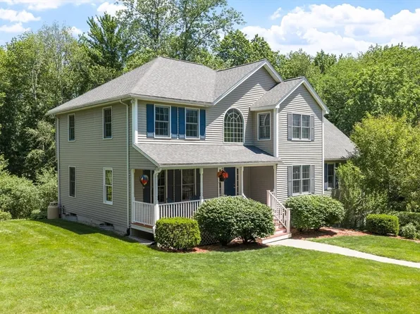 5 Laury Ln, Littleton, MA 01460