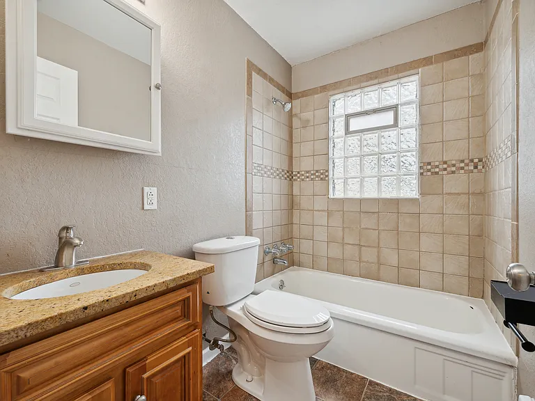 35 W Capistrano Ave — Photo 22