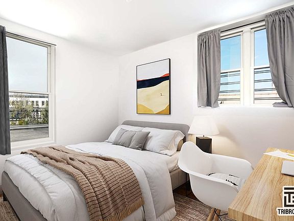 4th image of 1068 Putnam Ave #4D