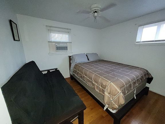 5th image of 836 Romney Ln