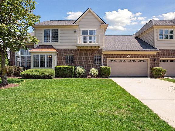 2nd image of 1304 E Crystal Cir