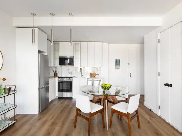 1462 Flatbush Avenue image 2 of 7