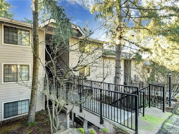 12505 NE 116th St #12, Kirkland, WA 98034