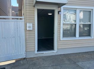 32 S Bellevue Ave, Atlantic City, NJ 08401