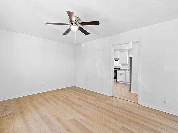 3rd image of 3512 Columbia St