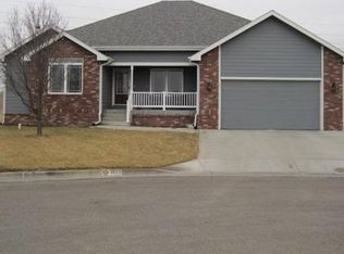 1813 Ben Ct, Salina, KS 67401
