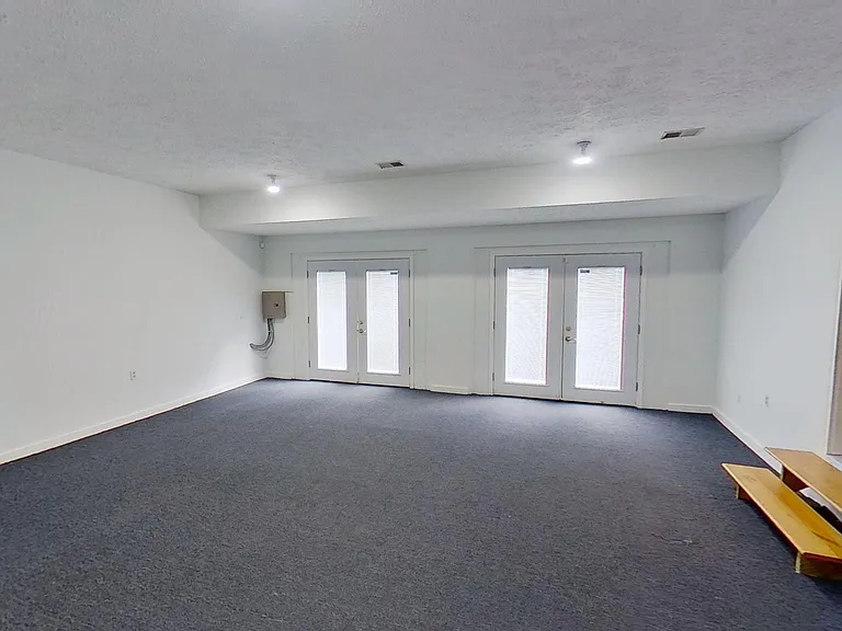 5911 Herring Ct — Photo 23