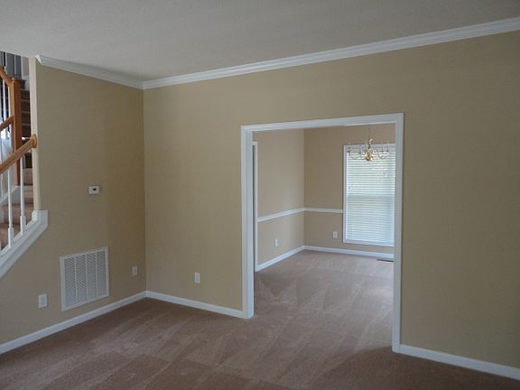 3rd image of 4209 Clovelly Dr