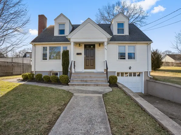 55 Travis Drive, Bridgeport, CT 06606