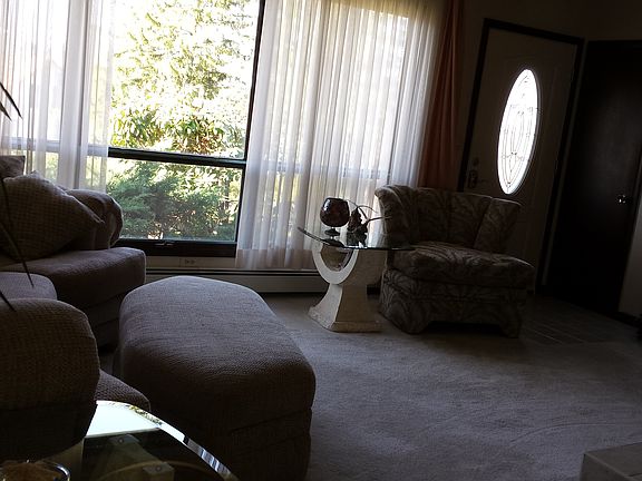4th image of 3 Penny Ln