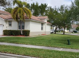 18723 SW 27th St, Hollywood, FL 33029