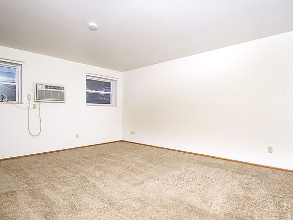2nd image of 72 Hamilton Park APT C14
