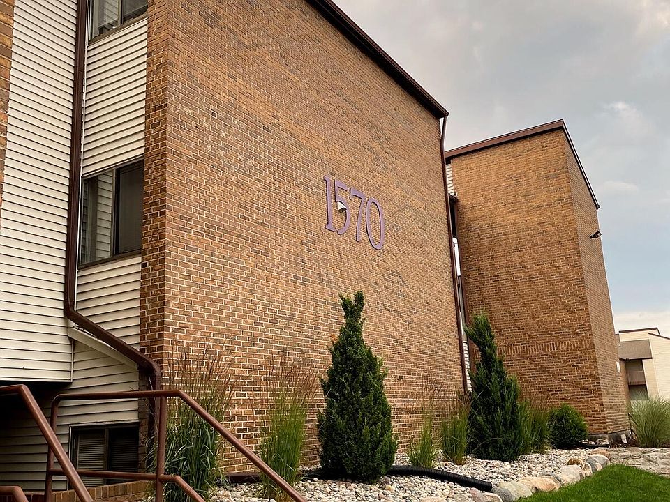 1st image of 1570 W Pond Dr APT 14