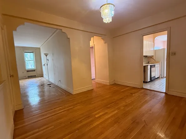 1717 Avenue N image 3 of 23