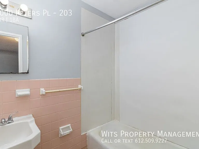 1000 Peters Pl #203 — Photo 6