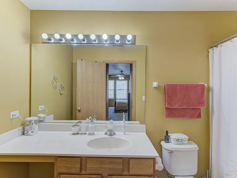 2272 Reflections Dr — Photo 11