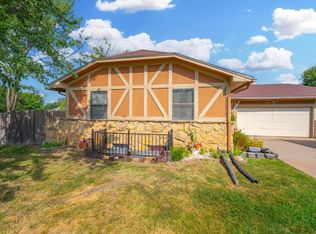 8918 E Dos Rios St, Wichita, KS 67207