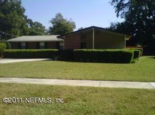 1129 Crown Dr, Jacksonville, FL 32221