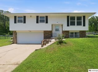 3806 N 101st St, Omaha, NE 68134
