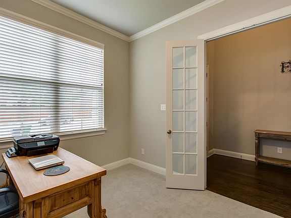 4th image of 3008 Bluewood Dr