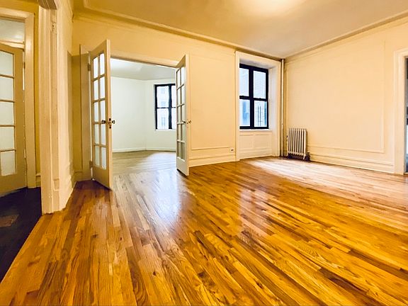 3rd image of 3657 Broadway #B3