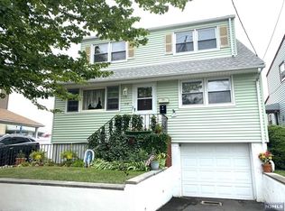 115 Copeland Ave, Lyndhurst, NJ 07071